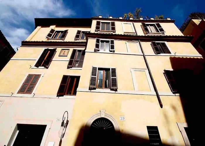 Coliseum Charming House